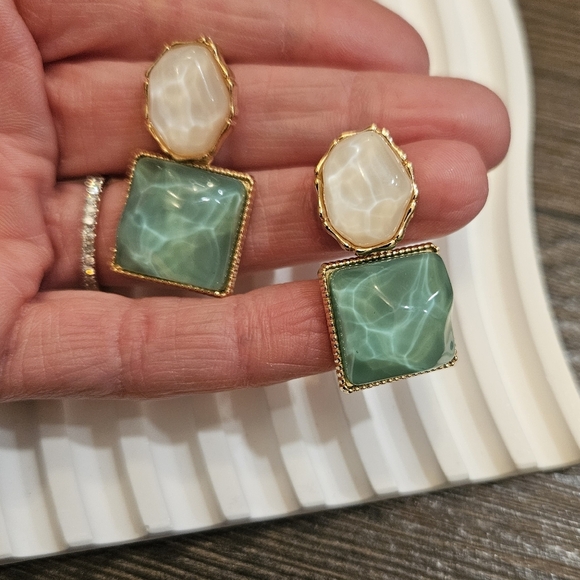 NEW Round Square Stone Drop Earrings - Picture 2 of 5